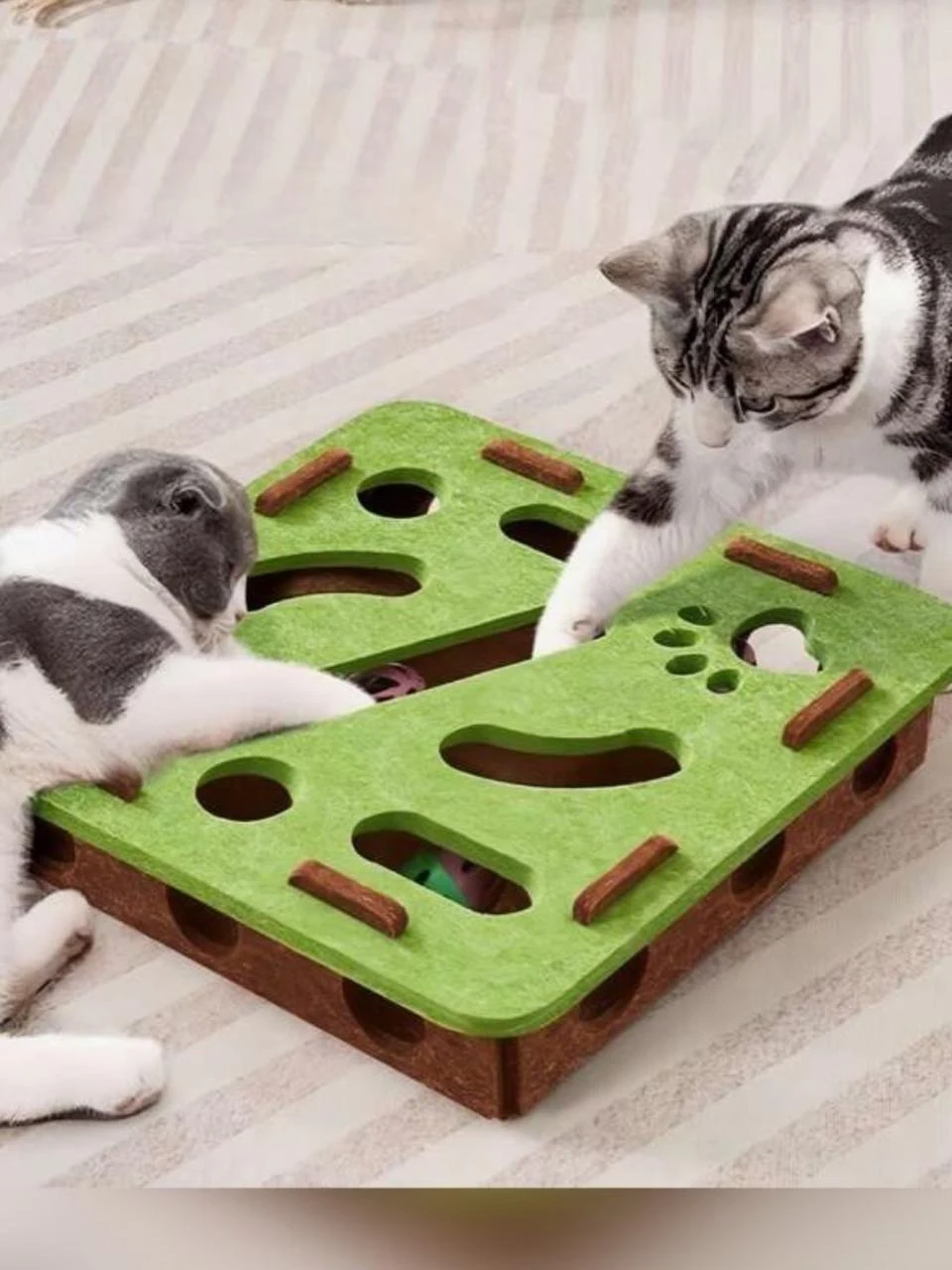 Tablero de juego con pelotas